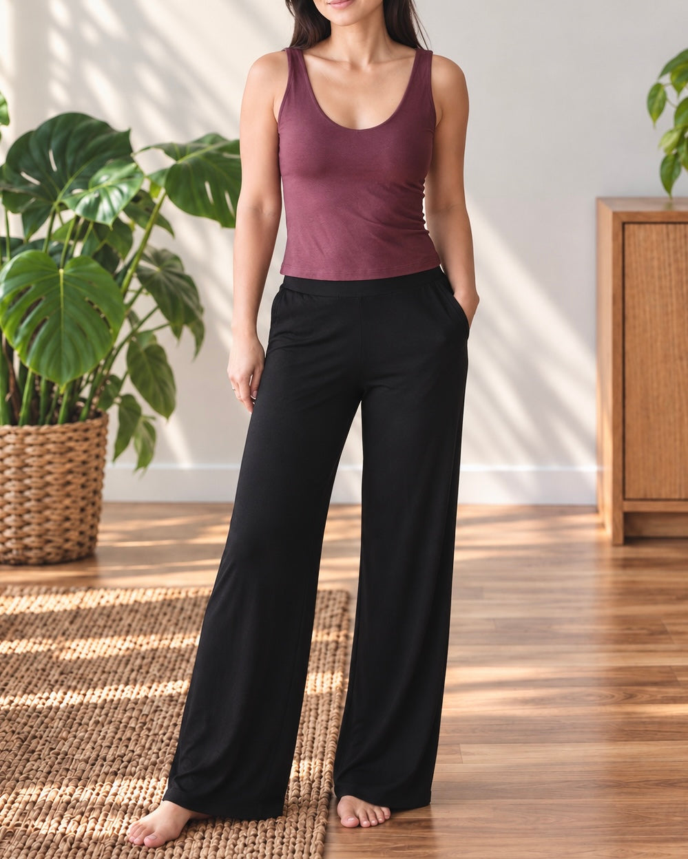 woman wearing scoop neck plum tank